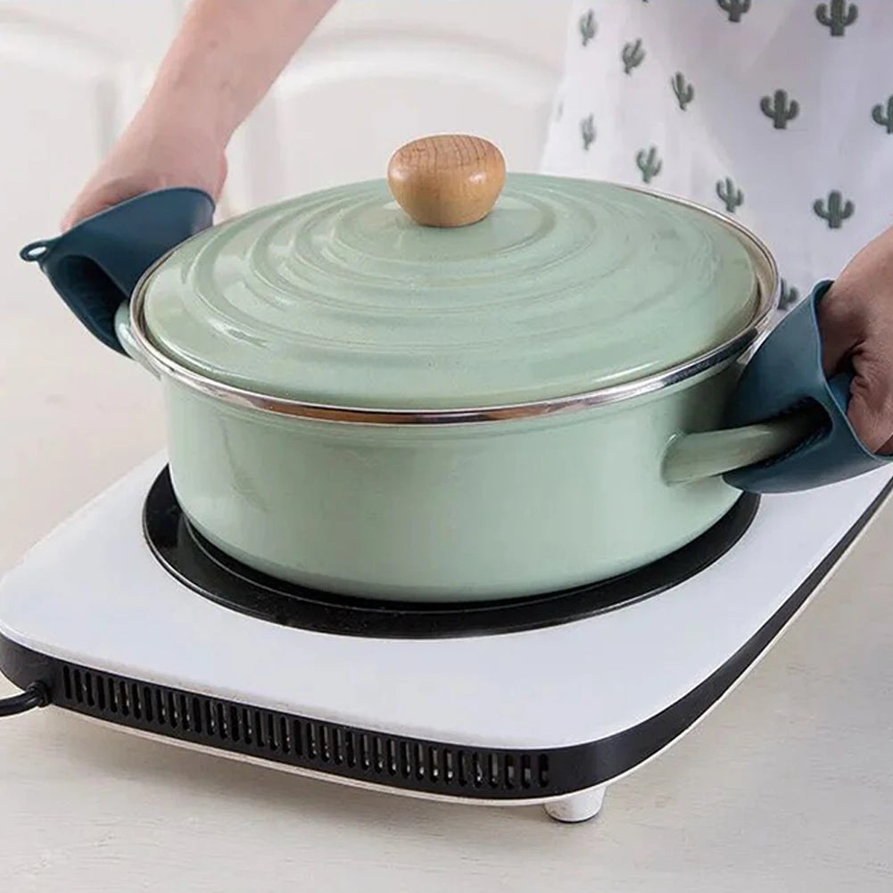 Heat Resistant Silicone Oven Mitts & Pot Holders